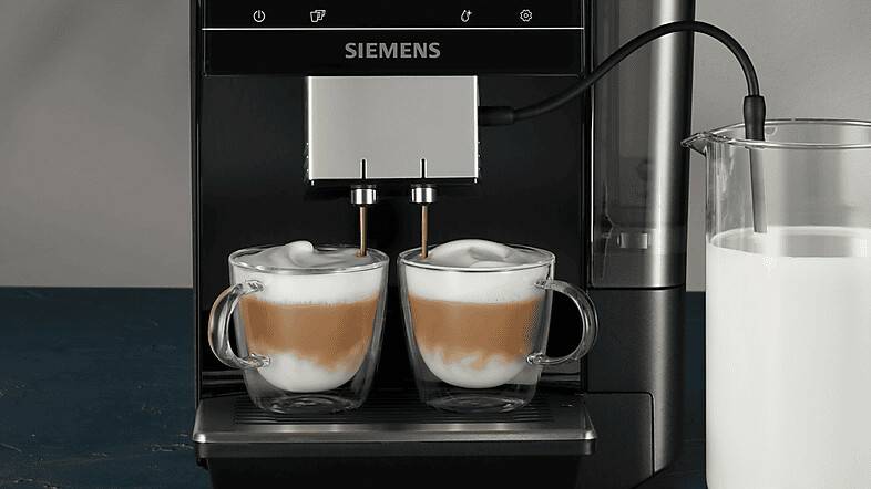 Siemens EQ.700 classicTP713D09 Klavierlack Schwarz Kaffeezubereitung
